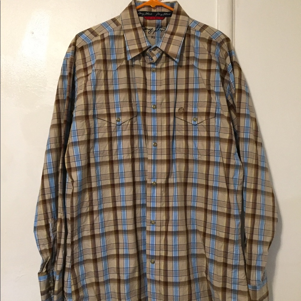 Long sleeved George strait plaid shirt